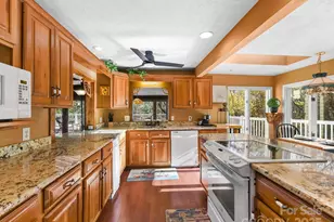 20 Fairview Heights Dr, Hendersonville, NC 28739 - Photo 14