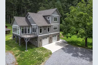 326 Golden Valley Drive, Hendersonville, NC 28792 - Photo 6