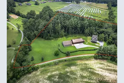 326 Golden Valley Drive, Hendersonville, NC 28792 - Photo 4