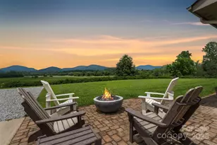 326 Golden Valley Dr, Hendersonville, NC 28792 - Photo 2