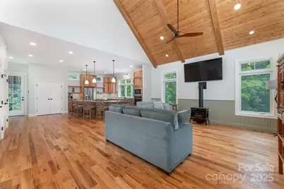 326 Golden Valley Drive, Hendersonville, NC 28792 - Photo 8