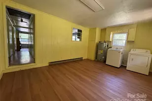 111 Kenneth Cooper Rd, Whittier, NC 28789 - Photo 18