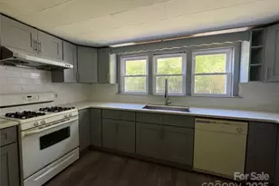 111 Kenneth Cooper Rd, Whittier, NC 28789 - Photo 22