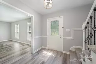5915 Bluebonnet Rd, Charlotte, NC 28212 - Photo 2