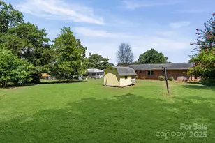 305 Ridge Dr, Mount Holly, NC 28120 - Photo 32