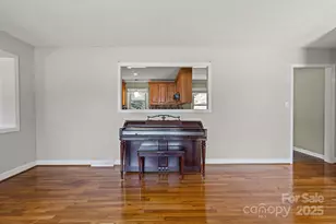 305 Ridge Dr, Mount Holly, NC 28120 - Photo 8