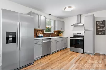 1071 12th Avenue NW, Hickory, NC 28601 - Photo 10