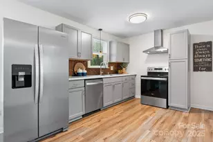 1071 12th Ave NW, Hickory, NC 28601 - Photo 10