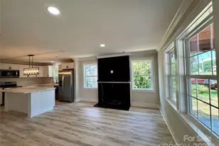 142 S Morrow Ave, Albemarle, NC 28001 - Photo 6