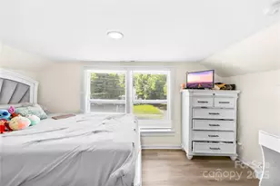 911 Wilson W Lee Blvd, Statesville, NC 28677 - Photo 24