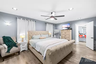 911 Wilson W Lee Boulevard, Statesville, NC 28677 - Photo 20