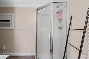 11 Pinewood Rd, Asheville, NC 28805 - Photo 22