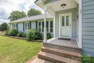 231 Kimberly Ann Dr, Hendersonville, NC 28792 - Photo 6