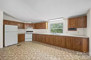 953 Bollinger Pond Dr, Clover, SC 29710 - Photo 8