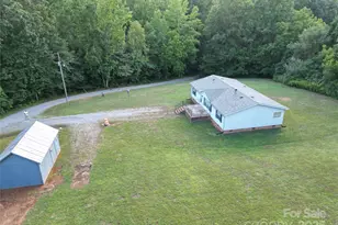 953 Bollinger Pond Dr, Clover, SC 29710 - Photo 4