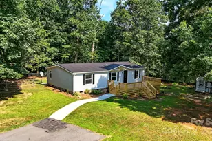 2734 Orangewood Ln, Newton, NC 28658 - Photo 24