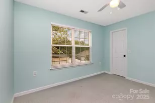 9341 Meadowmont View Dr, Charlotte, NC 28269 - Photo 20