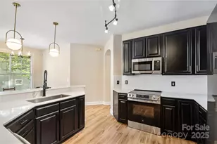 11 Town Cir, Flat Rock, NC 28731 - Photo 8