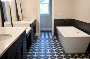 11 Town Cir, Flat Rock, NC 28731 - Photo 12