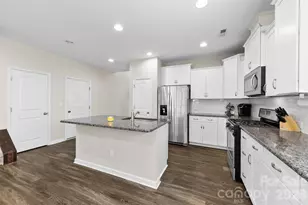 208 Paradise Hills Cir, Mooresville, NC 28115 - Photo 10