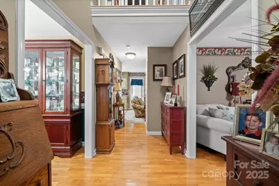 1948 Twin Ponds Drive, Hickory, NC 28602 - Photo 4