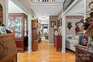 1948 Twin Ponds Dr, Hickory, NC 28602 - Photo 4