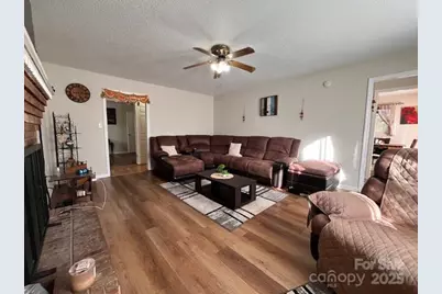 90 Long Street, Marion, NC 28752 - Photo 8