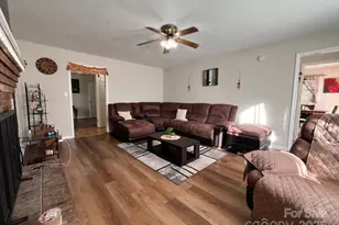 90 Long St, Marion, NC 28752 - Photo 8