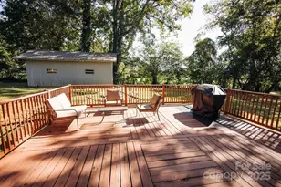 90 Long St, Marion, NC 28752 - Photo 2