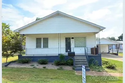 110 N Davis Street, Dallas, NC 28034 - Photo 2