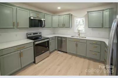 605 Vance Street NW, Lenoir, NC 28645 - Photo 4