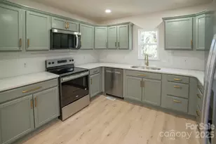 605 Vance St NW, Lenoir, NC 28645 - Photo 4