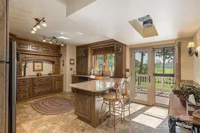 350 Winding Way Lane, Hendersonville, NC 28792 - Photo 10