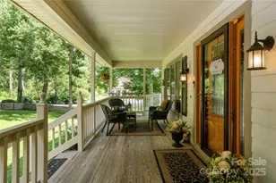 350 Winding Way Ln, Hendersonville, NC 28792 - Photo 4