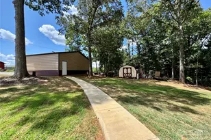 4850 Gideon Dr, Lincolnton, NC 28092 - Photo 2