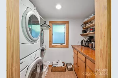 9065 Nc 63 Highway, Leicester, NC 28748 - Photo 18