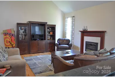 5665 Gold Creek Bay Drive, Hickory, NC 28601 - Photo 6