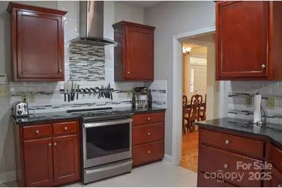 5665 Gold Creek Bay Drive, Hickory, NC 28601 - Photo 10