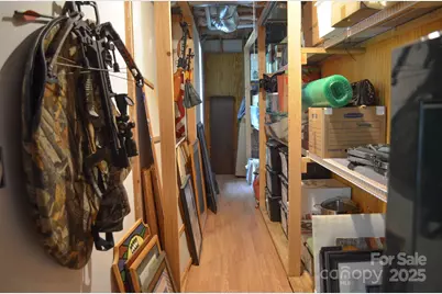 5665 Gold Creek Bay Drive, Hickory, NC 28601 - Photo 32