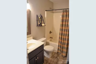 5665 Gold Creek Bay Drive, Hickory, NC 28601 - Photo 20