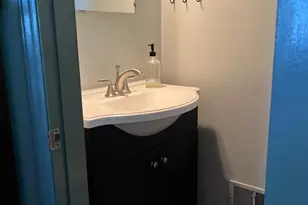 6734 Knollgate Dr, Charlotte, NC 28212 - Photo 10