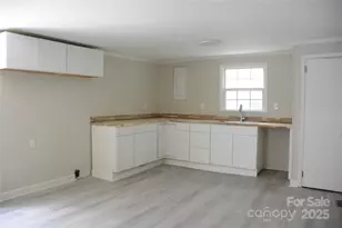 3327 York St, Sharon, SC 29742 - Photo 6