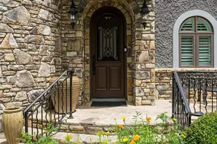 1006 Coves Pheasant Ct, Biltmore Lake, NC 28715 - Photo 2