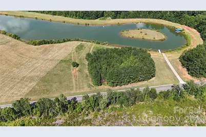 4488 Mirror Lake Drive, Catawba, NC 28609 - Photo 4