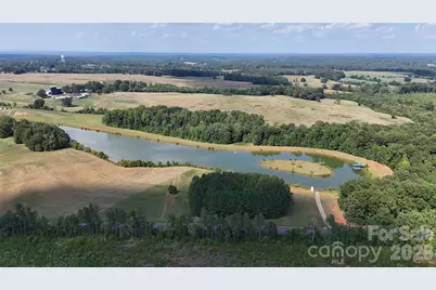 4488 Mirror Lake Drive, Catawba, NC 28609 - Photo 12