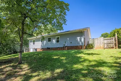 3318 Danial Street, Conover, NC 28613 - Photo 4