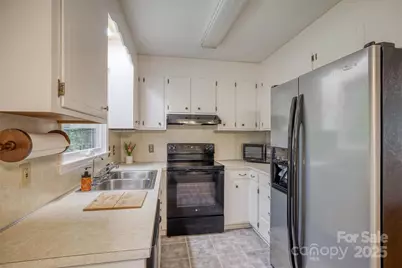 3318 Danial Street, Conover, NC 28613 - Photo 12