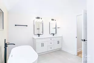 150 Forest Creek Dr, Statesville, NC 28625 - Photo 22