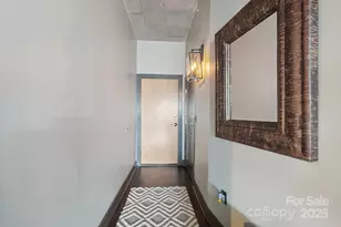 505 E 6th St, Charlotte, NC 28202 - Photo 4