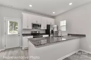 1009 Hunt Ln, Salisbury, NC 28114 - Photo 4